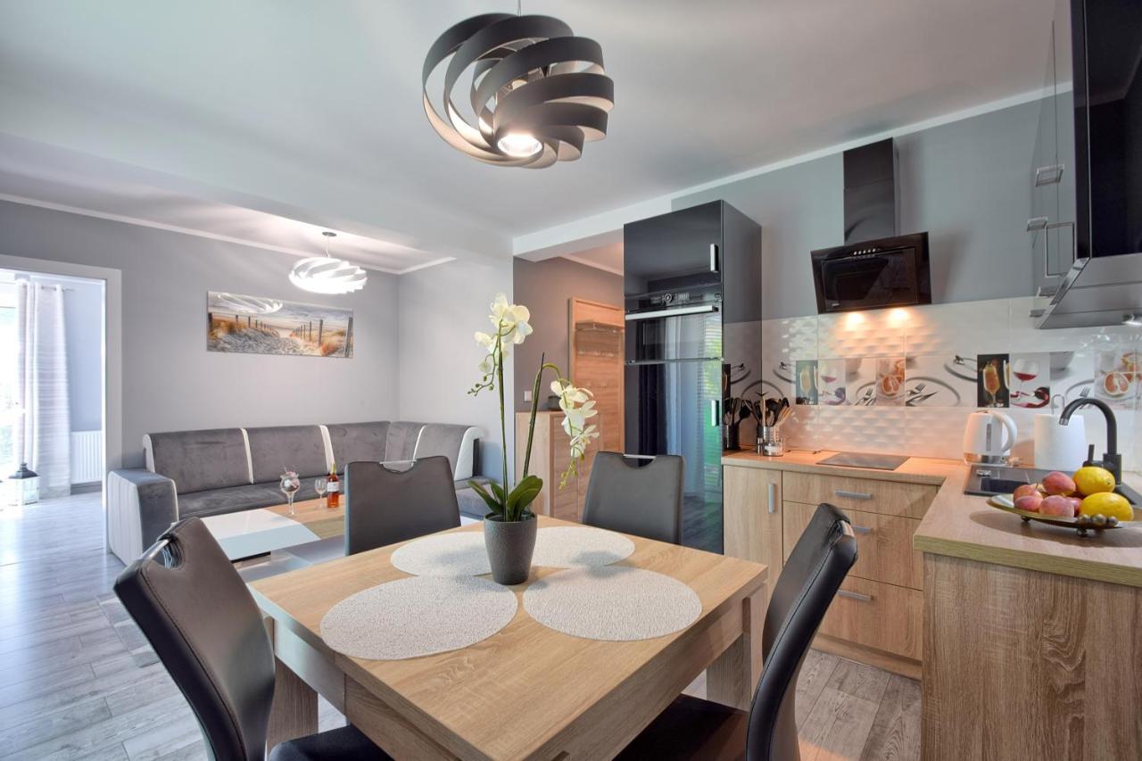Sea-View Apartamenty Kolorowe Balkony Miedzyzdroje Ngoại thất bức ảnh